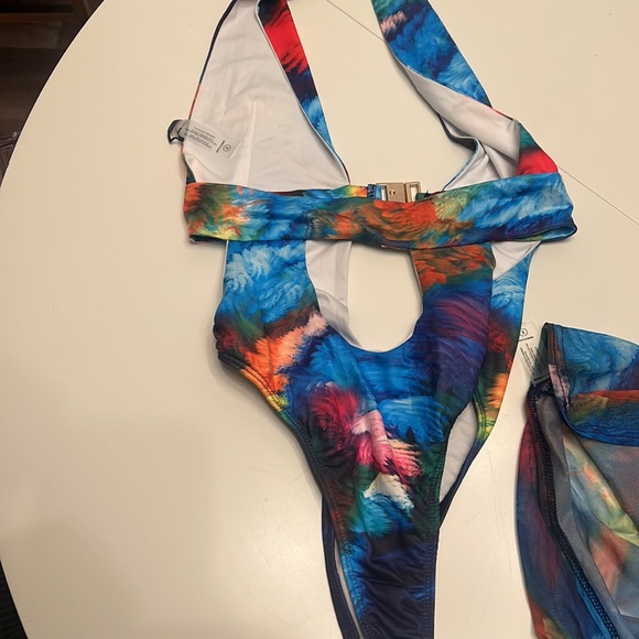 Fashion nova colorful with piece with wrap skirt cover up size S - Picture 4 of 4